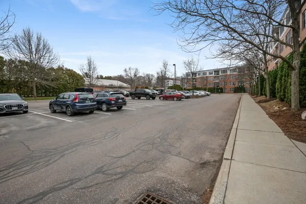 $375,000 | 370 Farrell Street, Unit 303, South Burlington, VT 05403