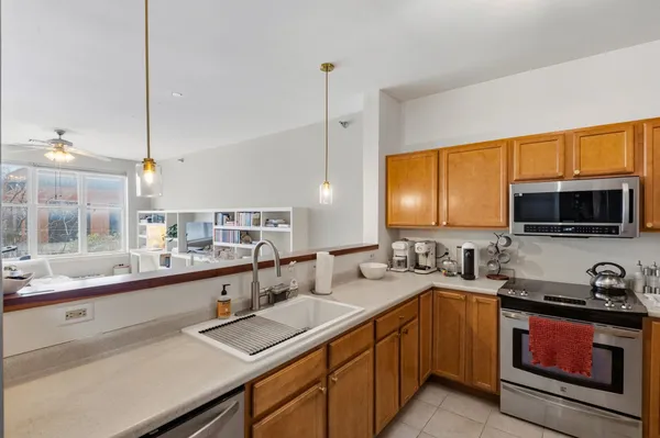 $375,000 | 370 Farrell Street, Unit 303, South Burlington, VT 05403