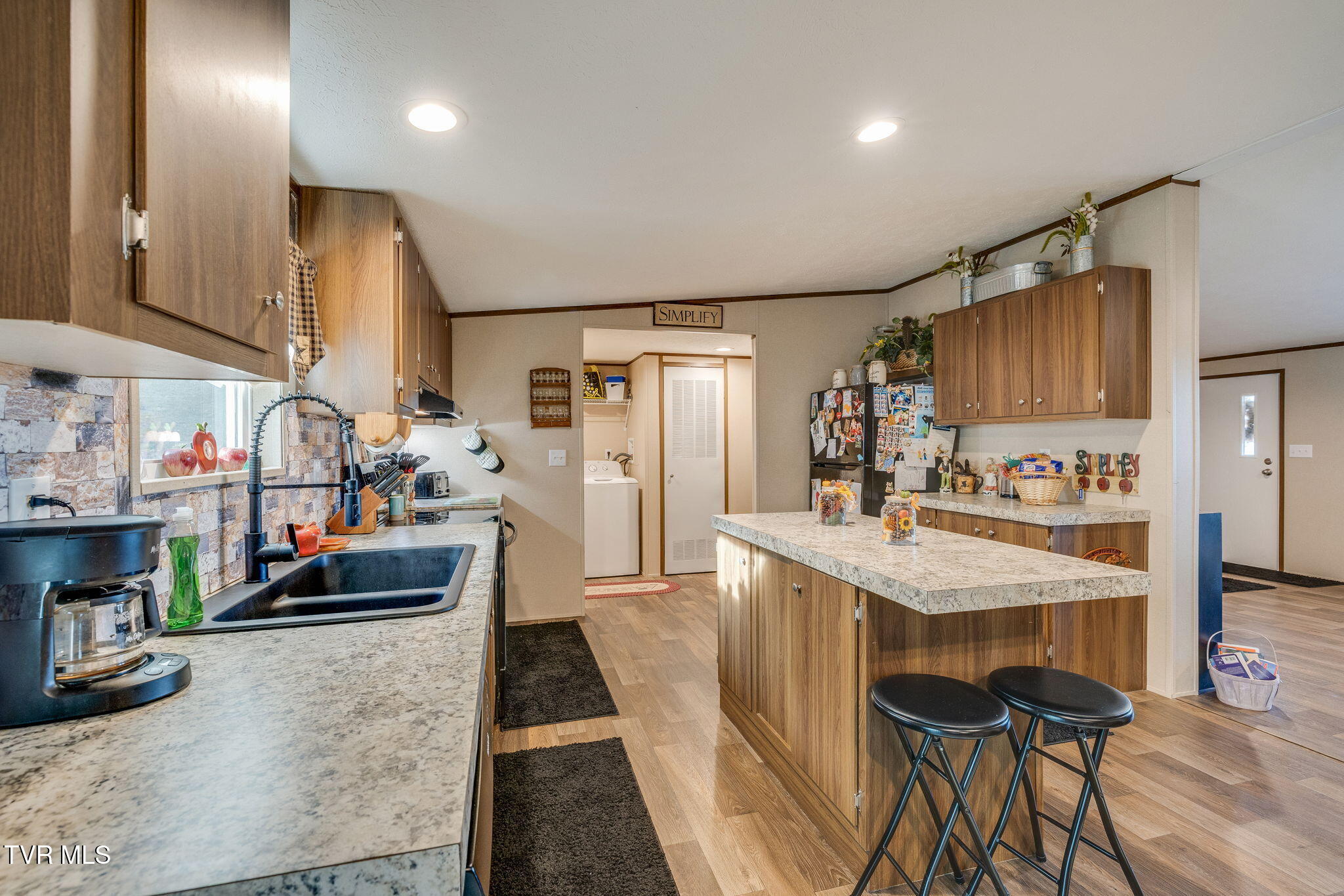 47 Wattenbarger Gap Road Greeneville, TN 37745 - Photo 12 of 36 009