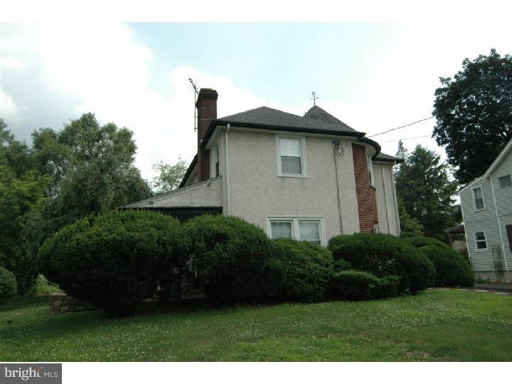 6326 Arlingham Road Flourtown, PA 19031 - Photo 2 of 19 Exterior Front