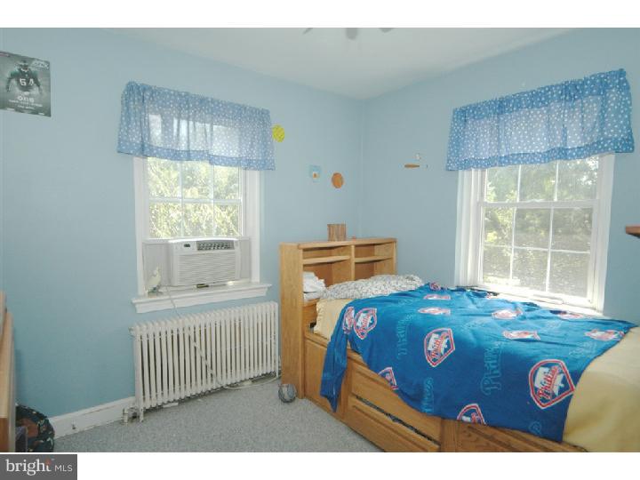 6326 Arlingham Road Flourtown, PA 19031 - Photo 15 of 19 Bedroom 3