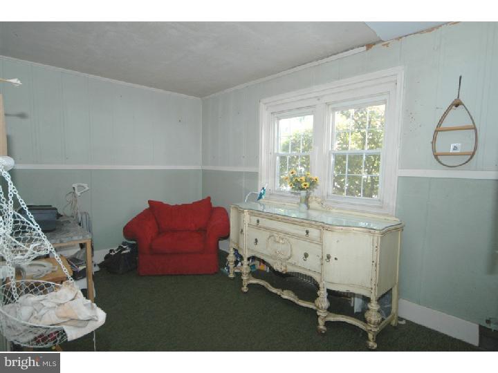 6326 Arlingham Road Flourtown, PA 19031 - Photo 5 of 19 Den