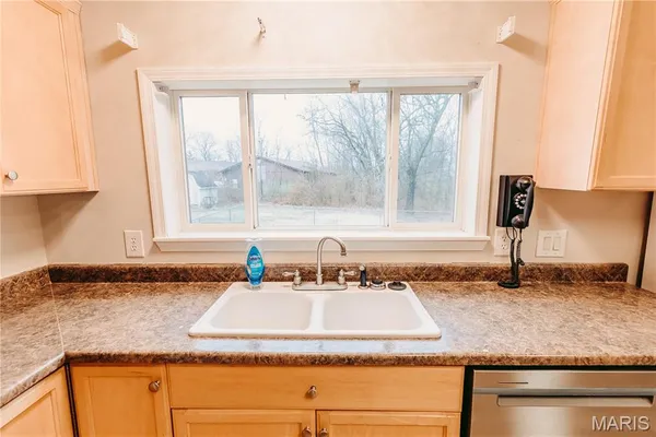 $199,900 | 215 East 5th Street, Dixon, MO 65459