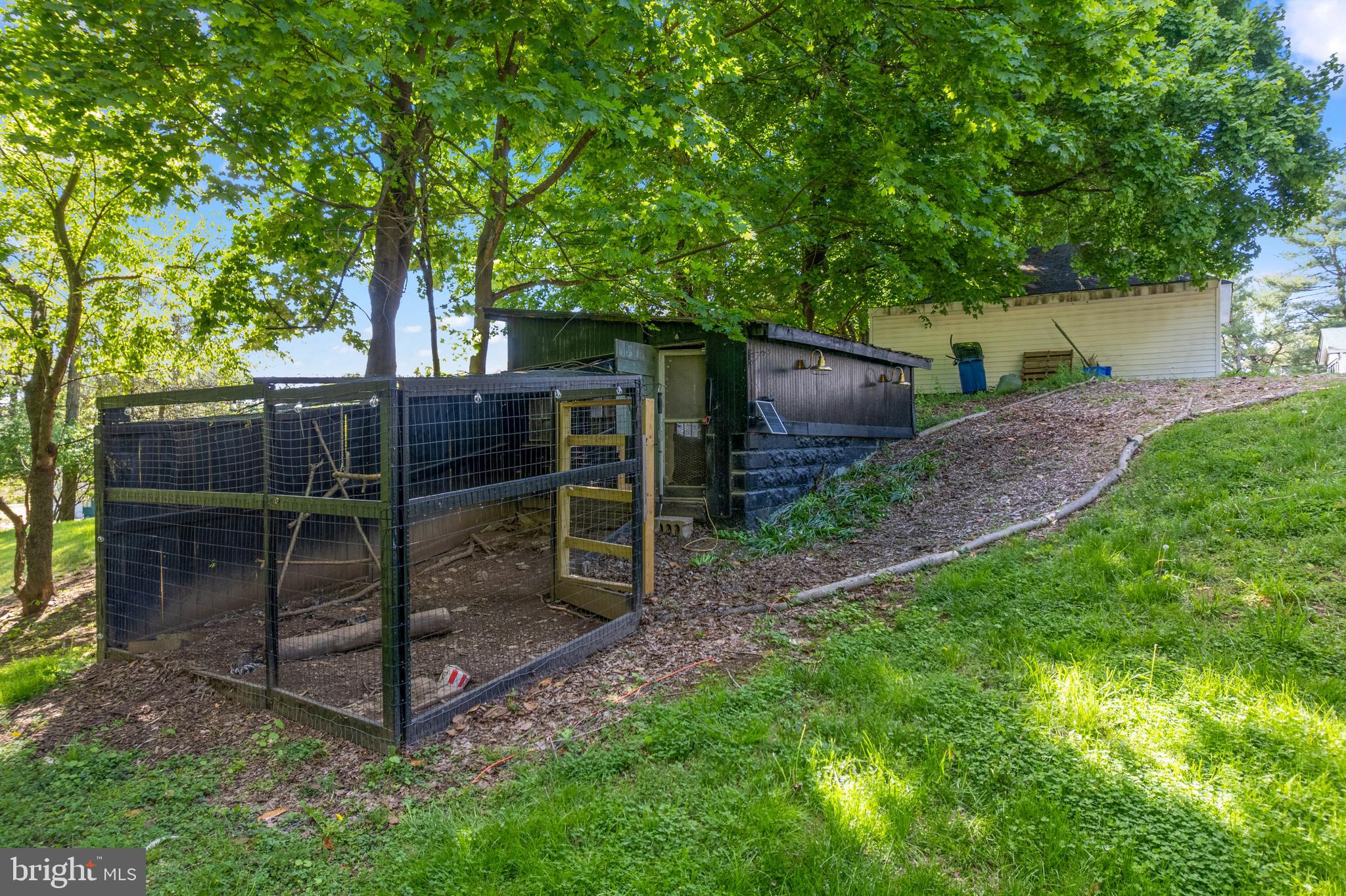 28733 Ridge Road Mount Airy, MD 21771 - Photo 83 of 97 Chicken Coops