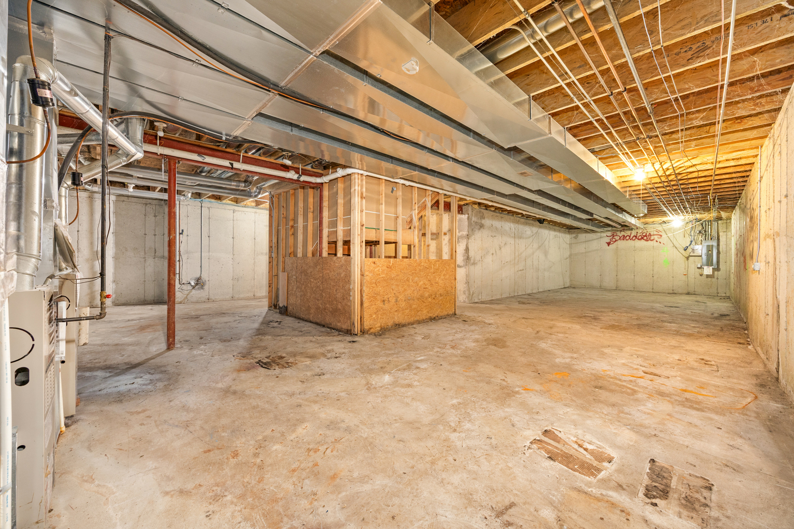 333 Claridge Circle Bolingbrook, IL 60440 - Photo 30 of 33 a view of a garage