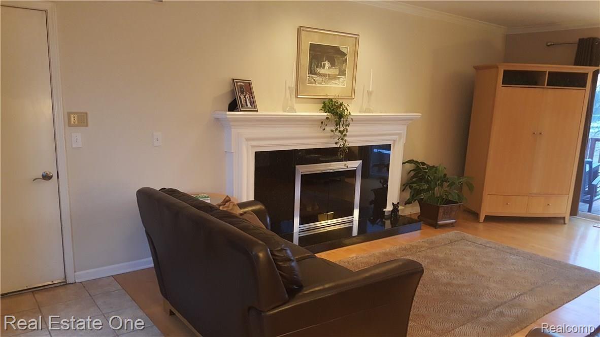 35825 Briar Ridge Lane Farmington, MI 48335 - Photo 9 of 21 Rogers Residence Briar Ridge 12.jpg