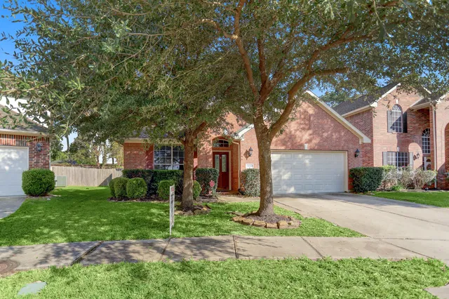 $1,800 | 25630 Saddlebrook Village Drive, Tomball, TX 77375