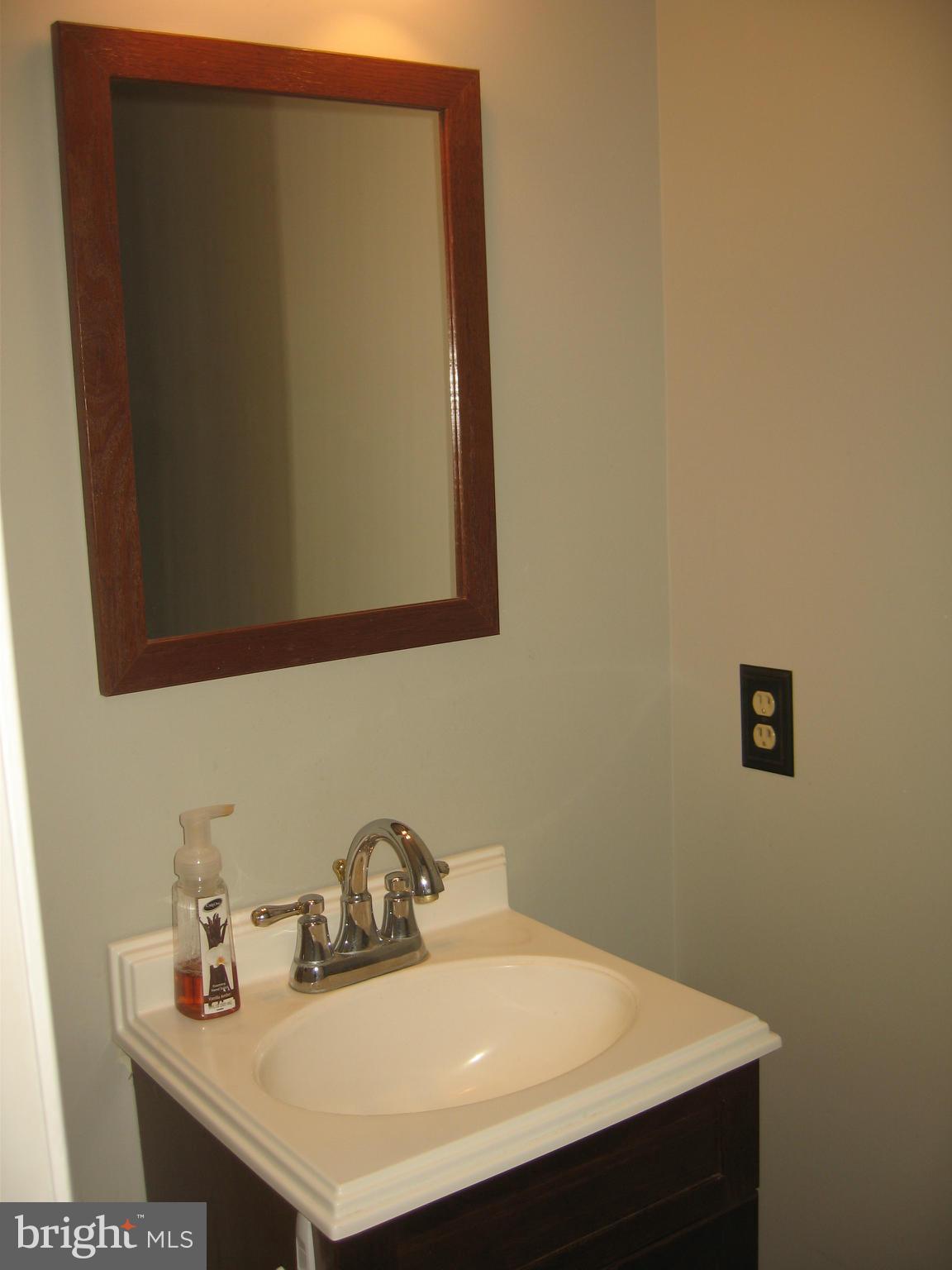 2109 South Childs Road Kearneysville, WV 25430 - Photo 19 of 30 Bath