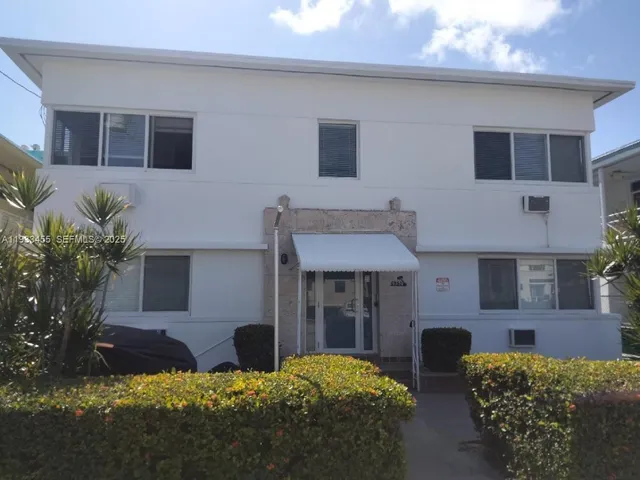 $1,650 | 6950 Byron Avenue, Unit 3, Miami Beach, FL 33141