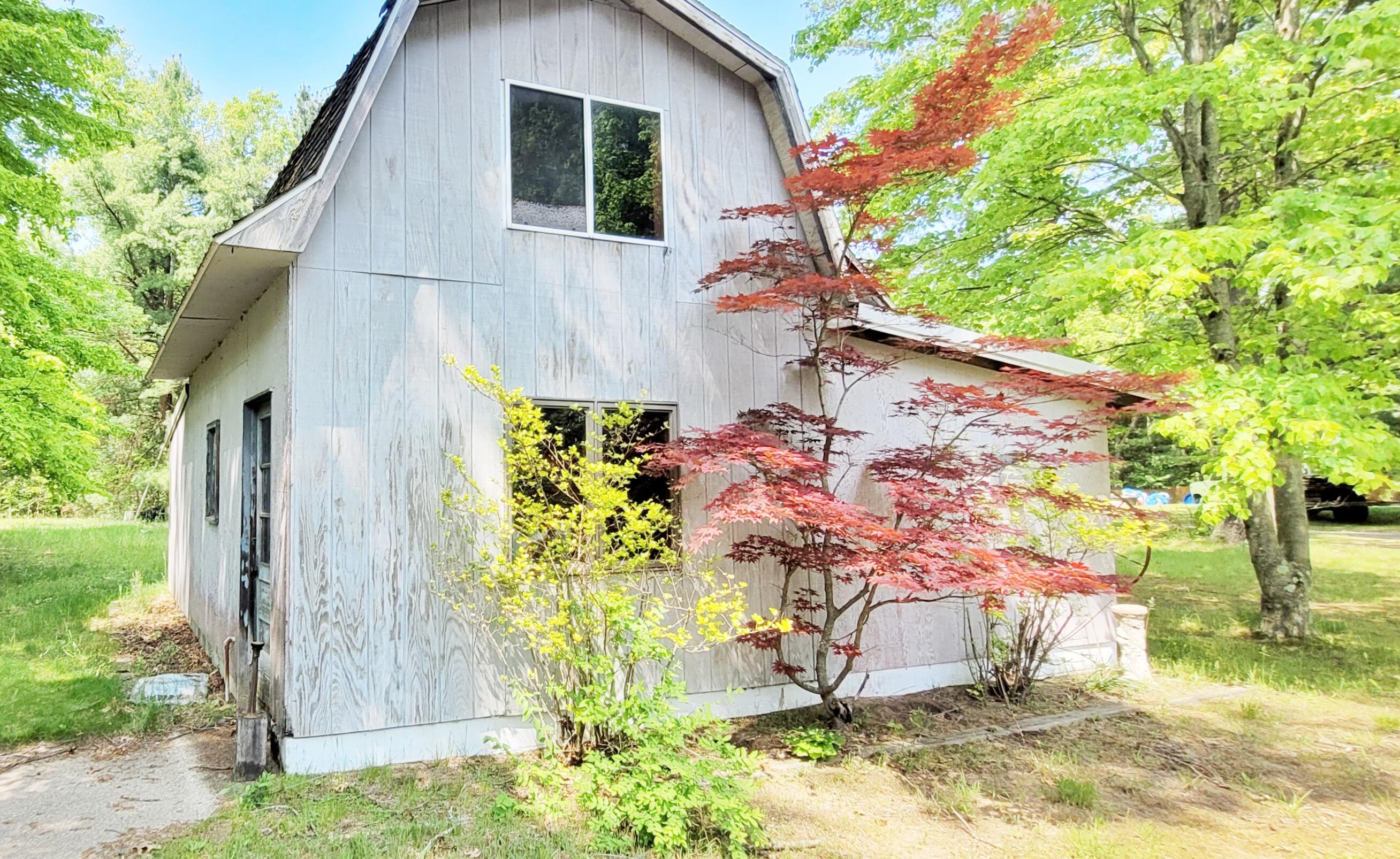 5350 East Crystal Lake Road Holton, MI 49425 - Photo 22 of 32 outbuilding