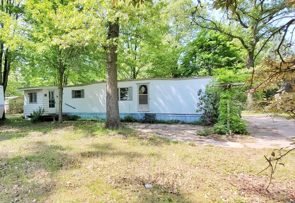 $140,000 | 5350 East Crystal Lake Road, Holton, MI 49425