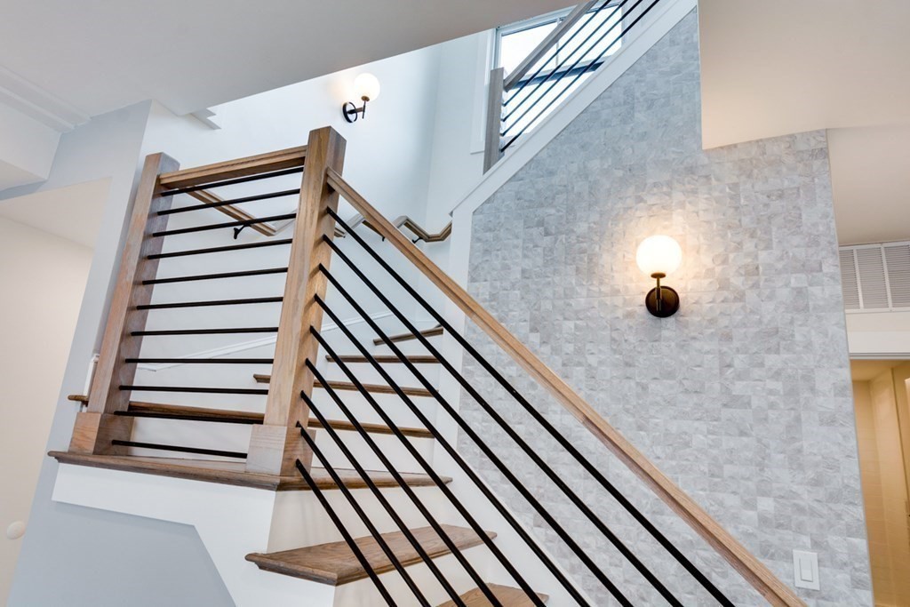 15 Euston Street, Unit 3 Brookline, MA 02446 - Photo 30 of 37 a view of entryway