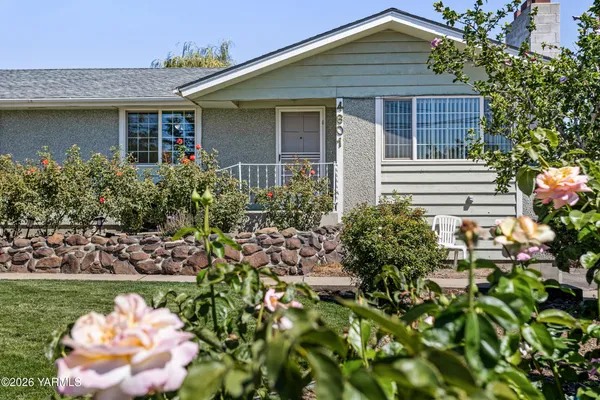 $450,000 | 4601 Hillcrest Drive, Yakima, WA 98901