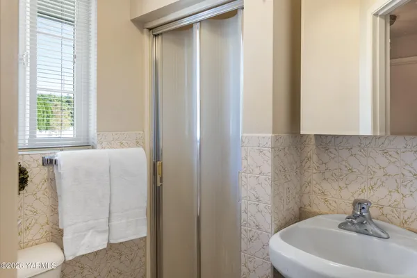 $450,000 | 4601 Hillcrest Drive, Yakima, WA 98901