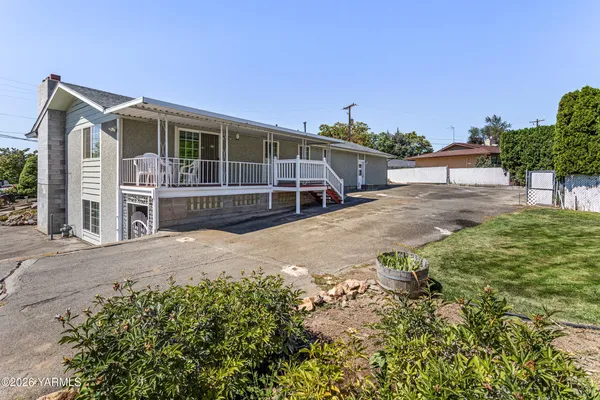 $450,000 | 4601 Hillcrest Drive, Yakima, WA 98901
