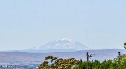 $450,000 | 4601 Hillcrest Drive, Yakima, WA 98901