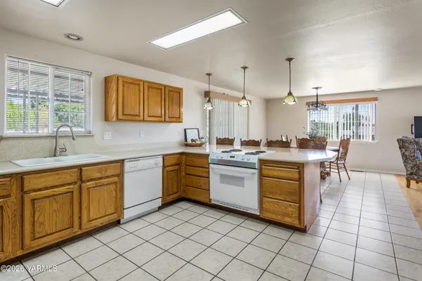 $450,000 | 4601 Hillcrest Drive, Yakima, WA 98901