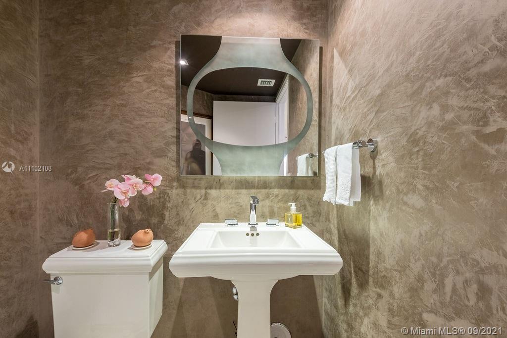 765 Crandon Boulevard, Unit 206 Key Biscayne, FL 33149 - Photo 19 of 49