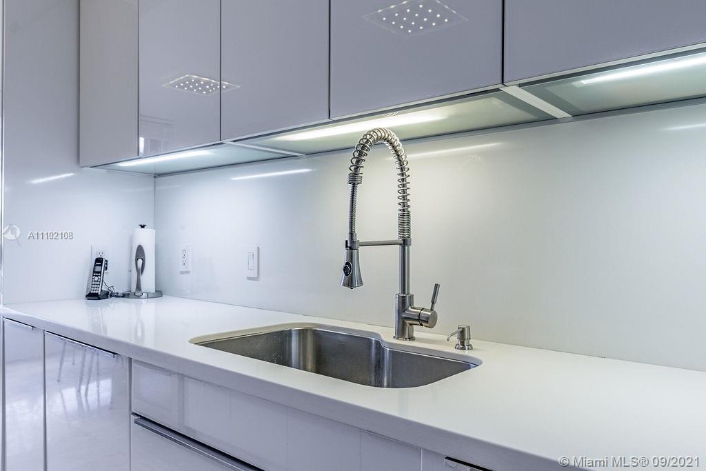 765 Crandon Boulevard, Unit 206 Key Biscayne, FL 33149 - Photo 21 of 49