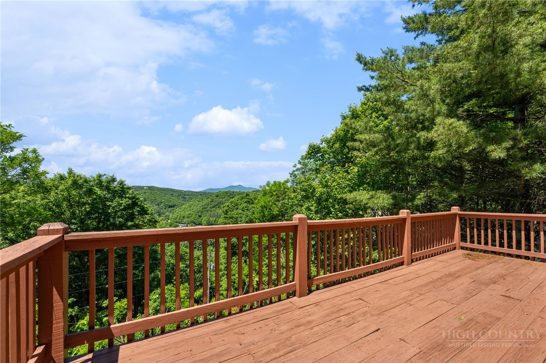 310 Locust Point Drive Boone, NC 28607 - Photo 2 of 33
