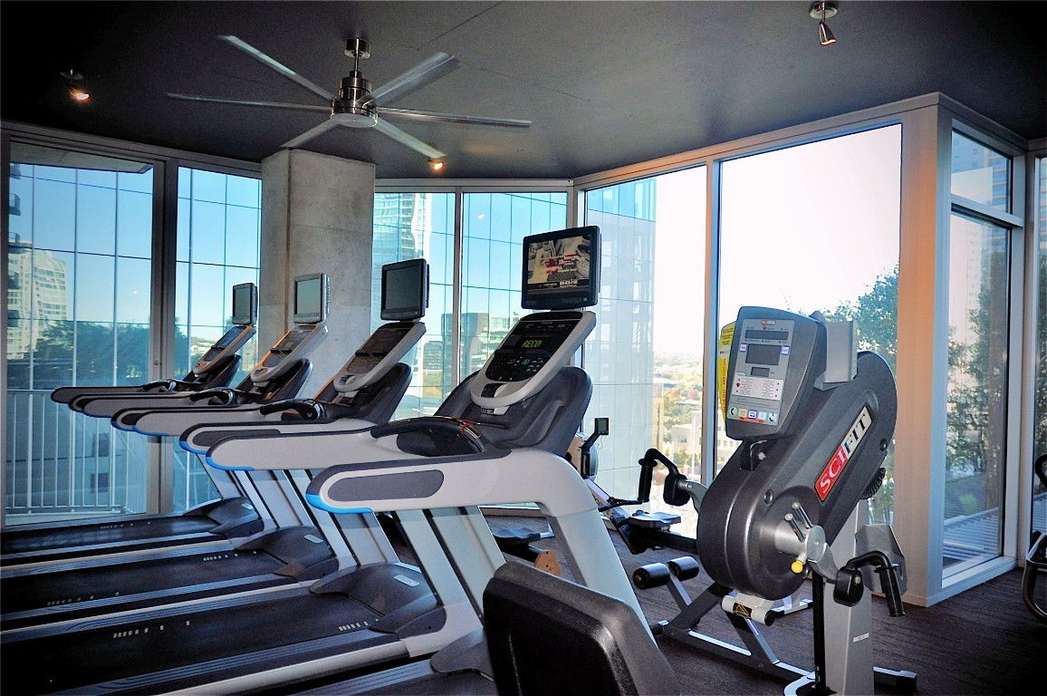 360 Nueces Street, Unit 913 Austin, TX 78701 - Photo 15 of 30 a view of a room with gym equipment