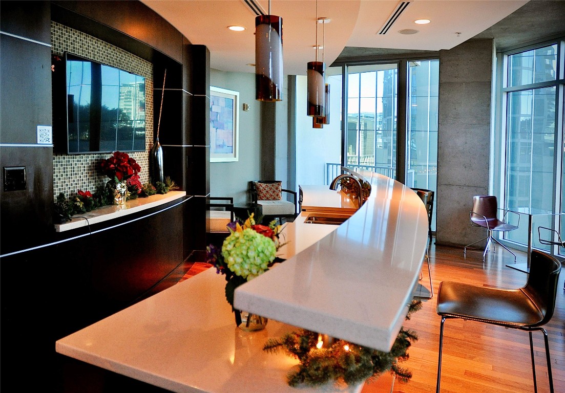 360 Nueces Street, Unit 913 Austin, TX 78701 - Photo 19 of 30 a living room with furniture