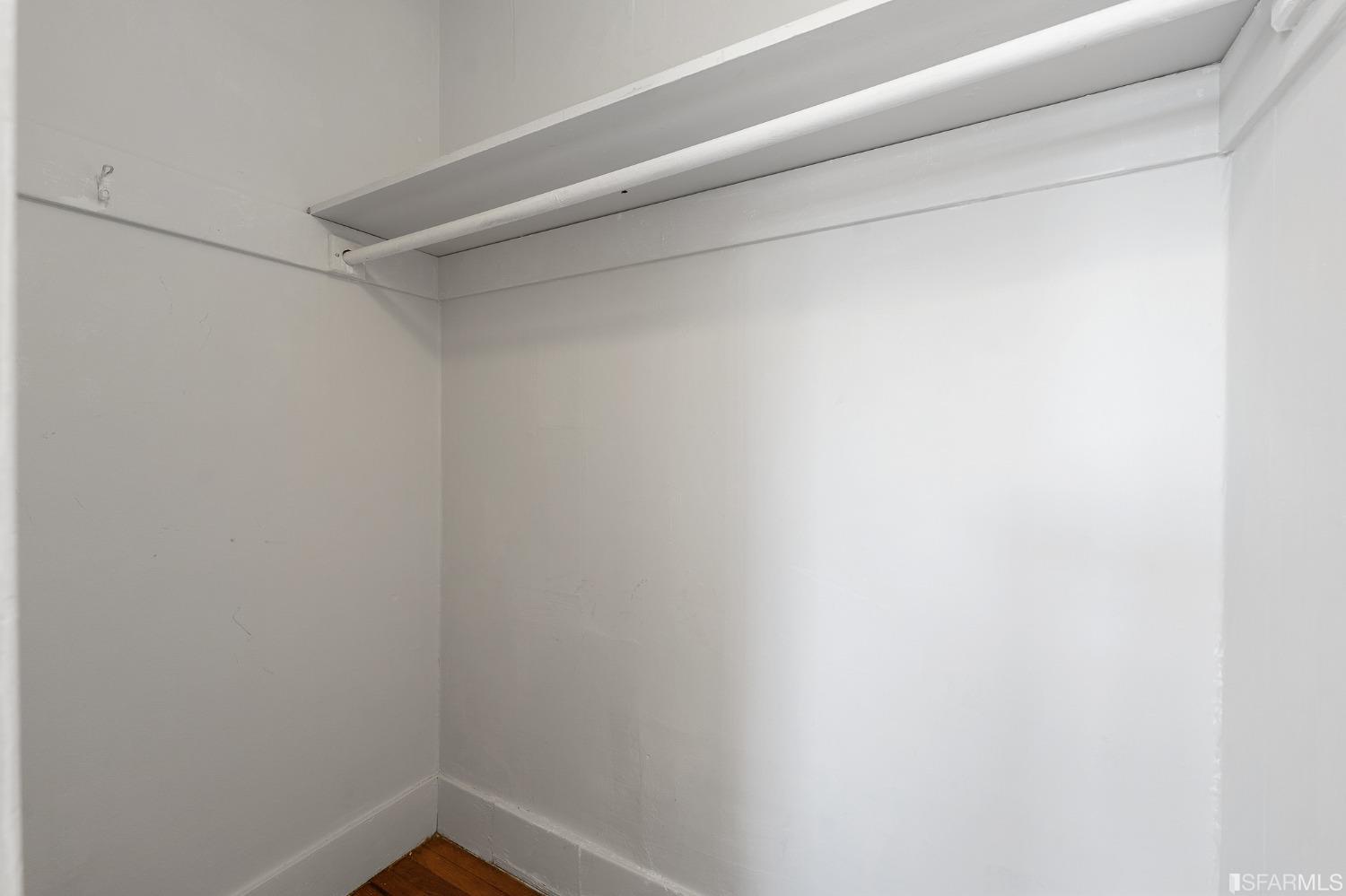 439-441 11th Avenue San Francisco, CA 94118 - Photo 24 of 73 a small space with a window