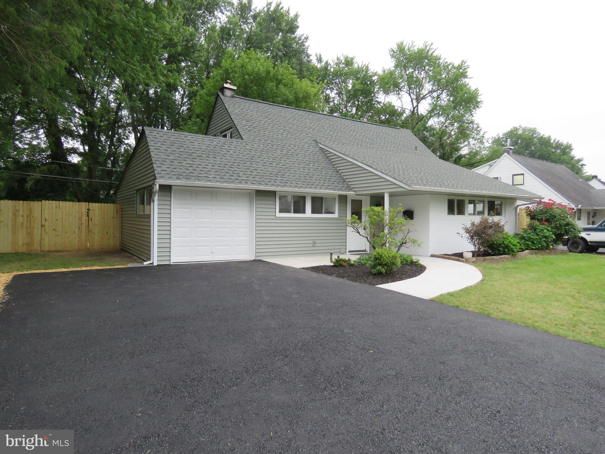 116 Hollow Road Levittown, PA 19056 - Photo 1 of 34 Gallery Image 1