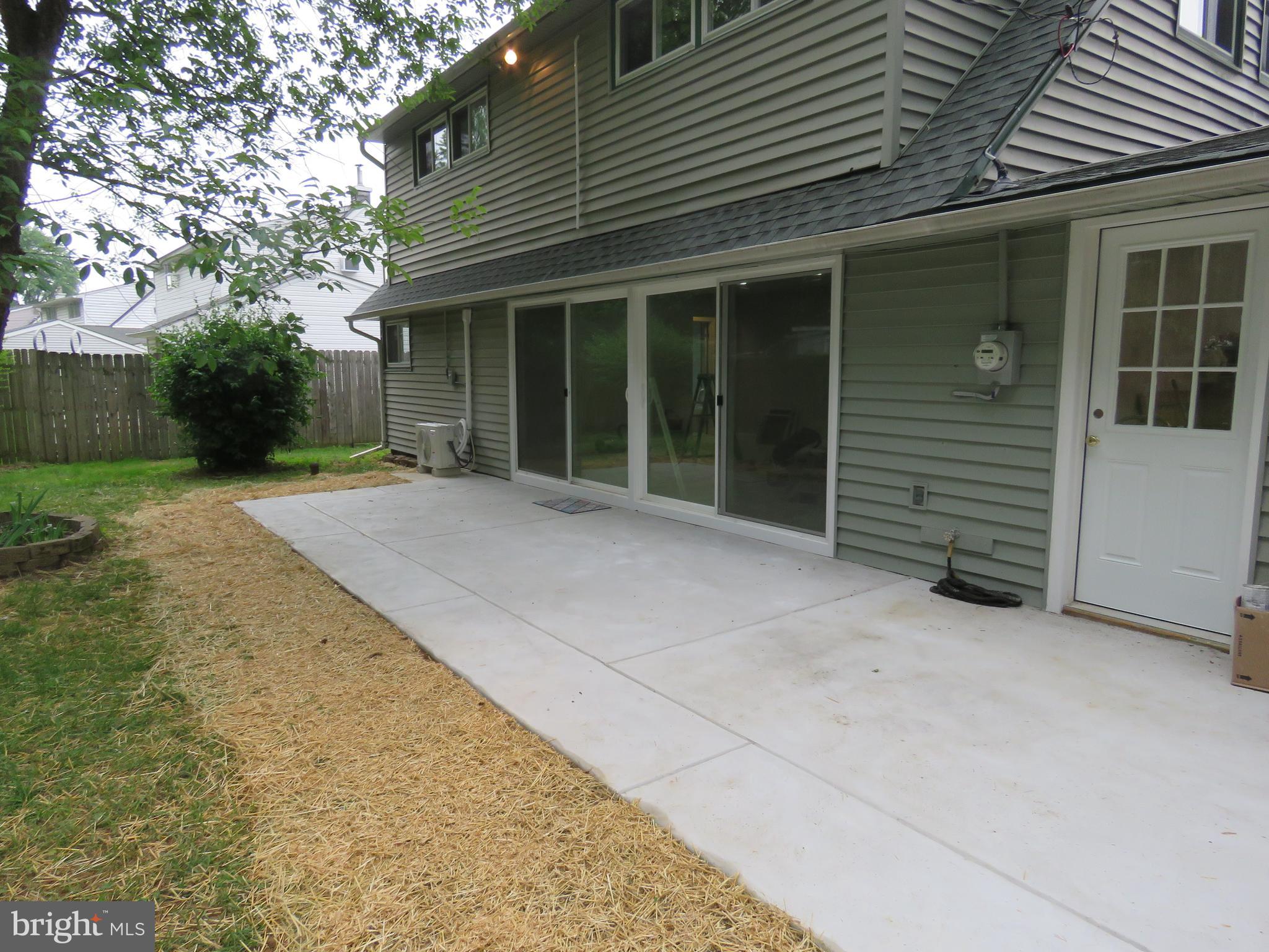 116 Hollow Road Levittown, PA 19056 - Photo 4 of 34 Gallery Image 4