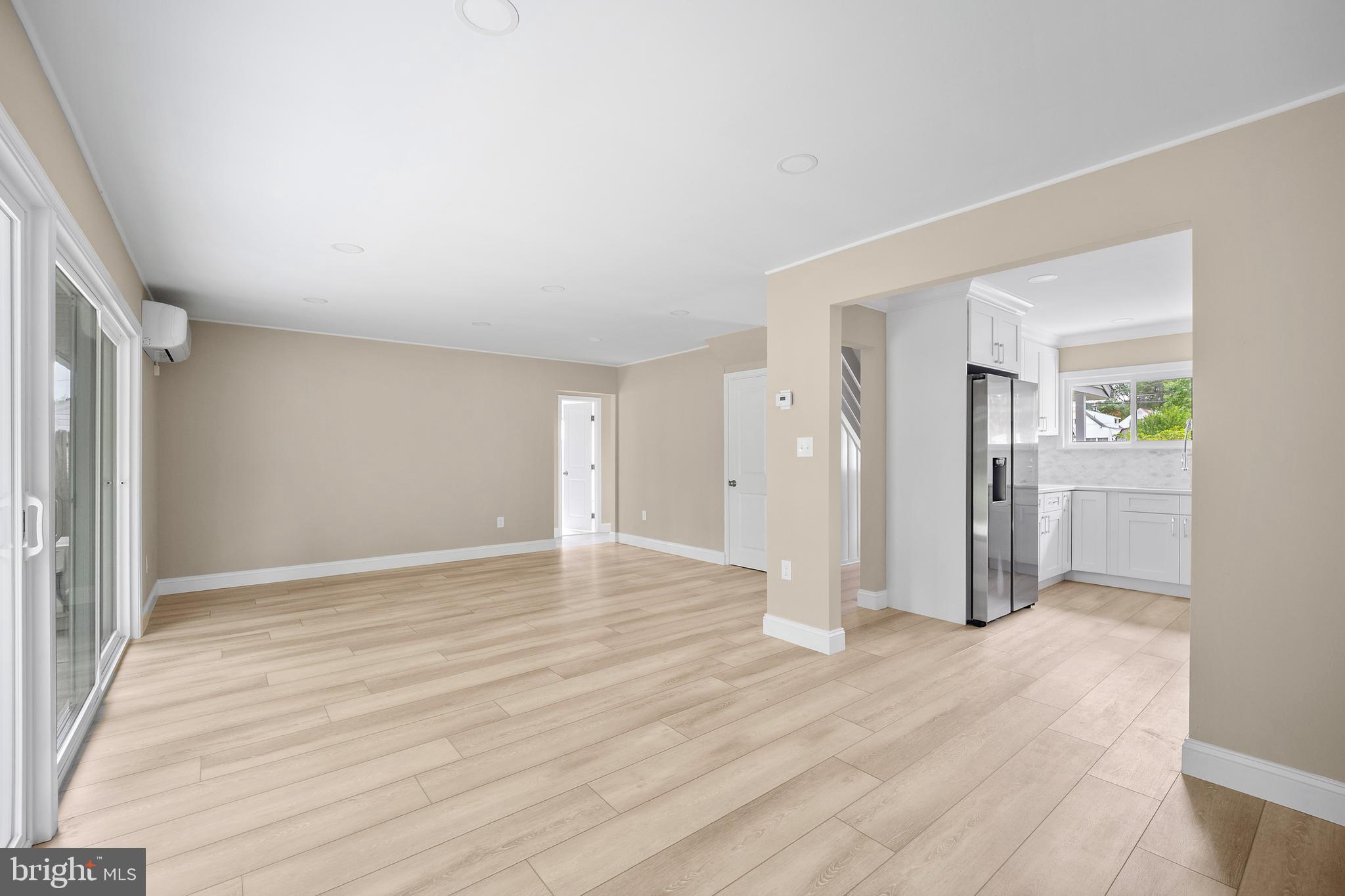 116 Hollow Road Levittown, PA 19056 - Photo 10 of 34 Gallery Image 10