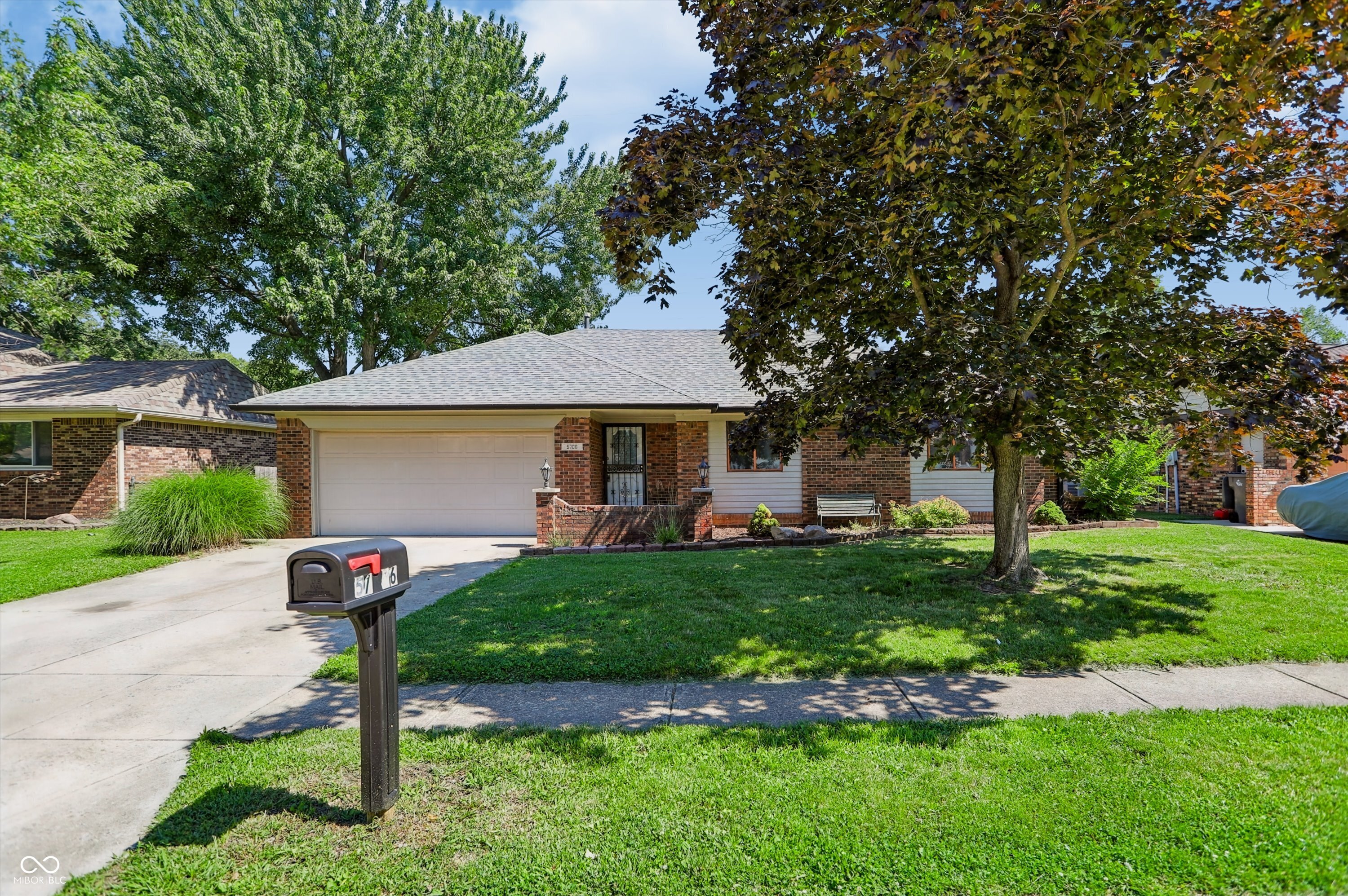 5706 Riva Ridge Drive Indianapolis, IN 46237 - Photo 3 of 52