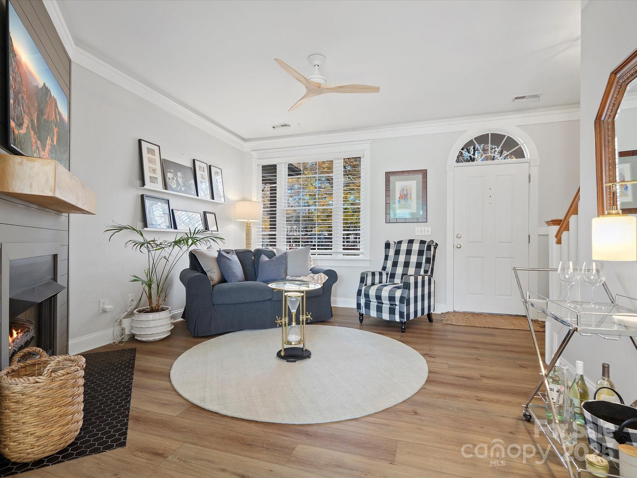 296 Elis Way Fort Mill, SC 29708 - Photo 4 of 31 a living room with furniture