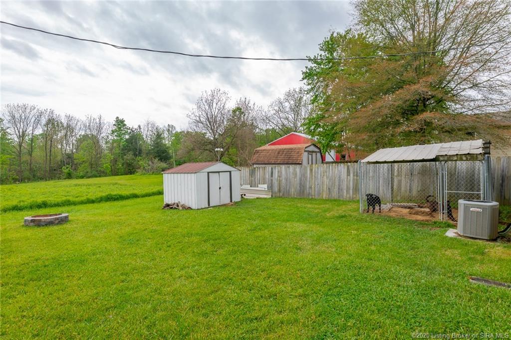 702 Castetter Road Henryville, IN 47126 - Photo 4 of 22 Gallery Image 4