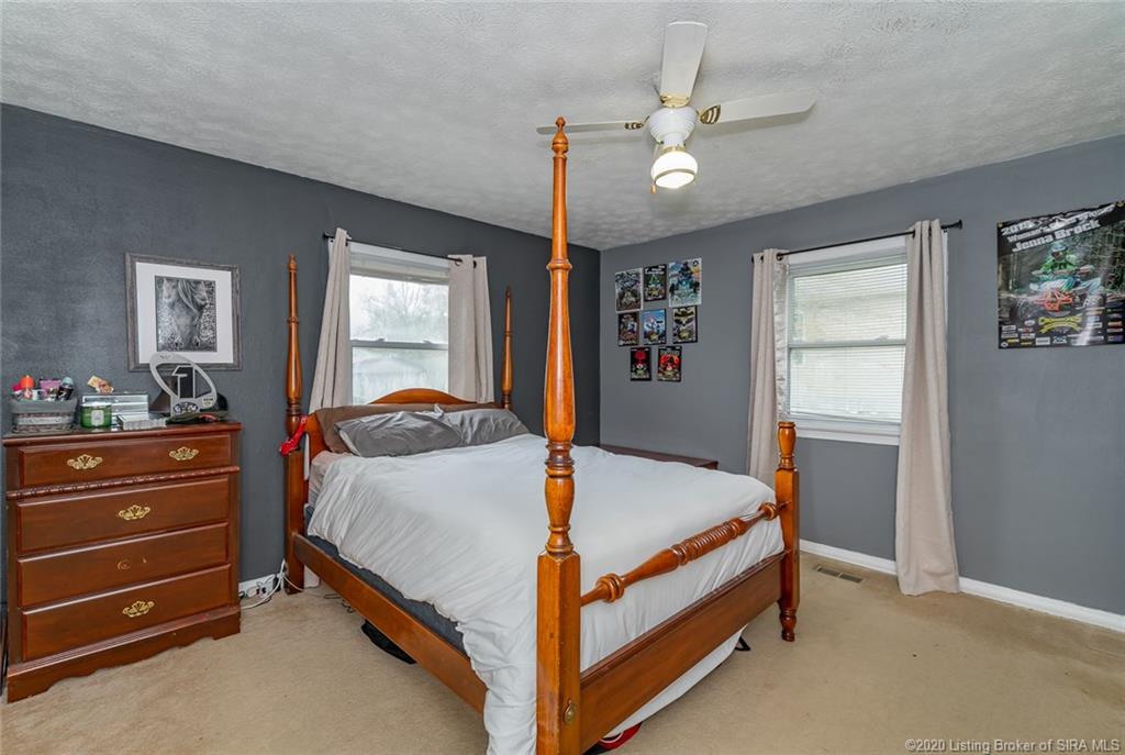 702 Castetter Road Henryville, IN 47126 - Photo 6 of 22 Gallery Image 6