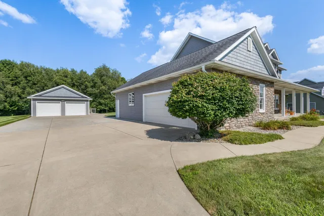 $665,000 | 3700 Oakharbor Street, Kalamazoo, MI 49009