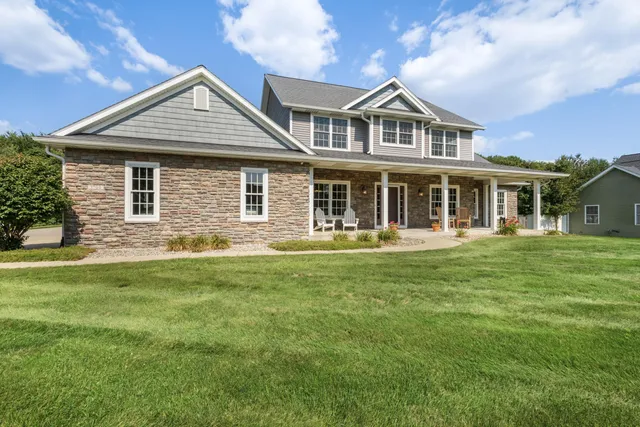 $665,000 | 3700 Oakharbor Street, Kalamazoo, MI 49009