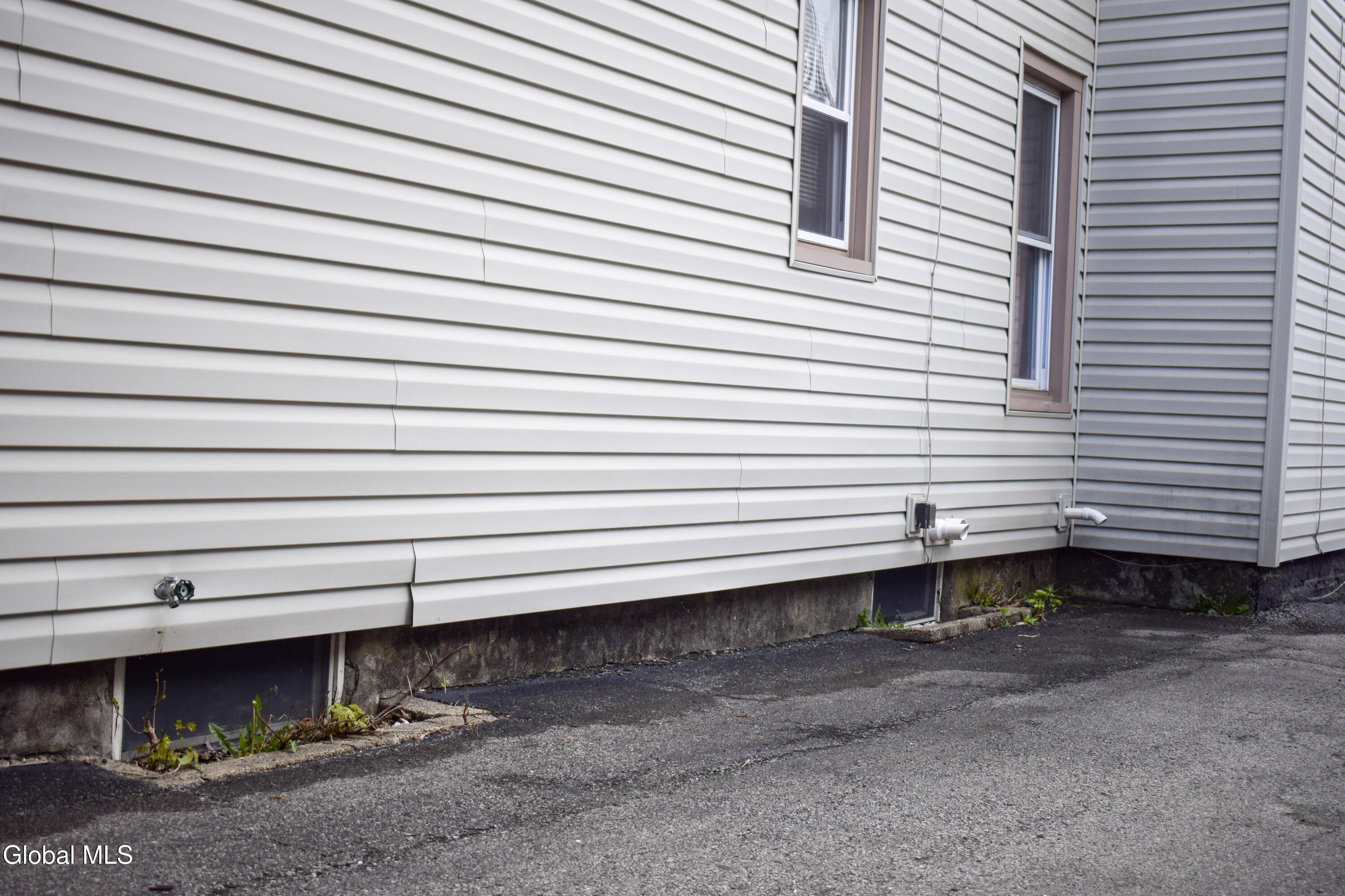 130 Spring Street Gloversville, NY 12078 - Photo 103 of 118 DSC_0027 (3)