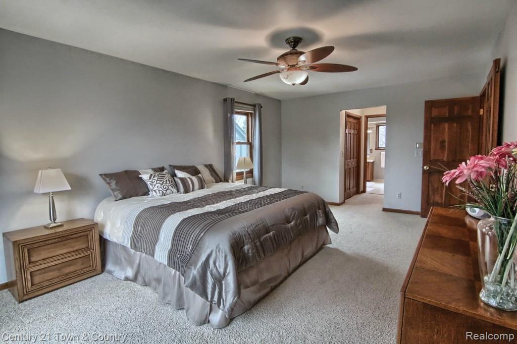 Master_Bedroom_2nd_View.jpg