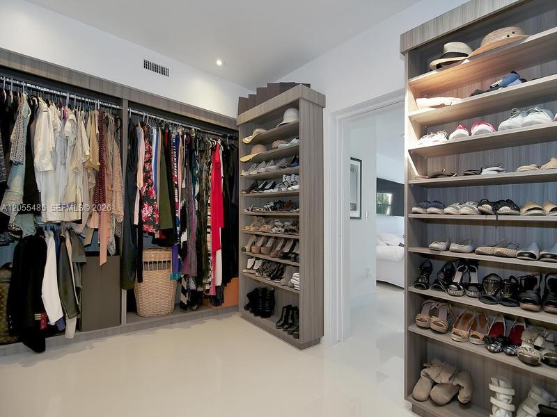 1365 Daytonia Road Miami Beach, FL 33141 - Photo 24 of 41 Gallery Image 24