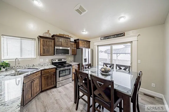 $329,900 | 4099 Deloy Drive, Idaho Falls, ID 83401