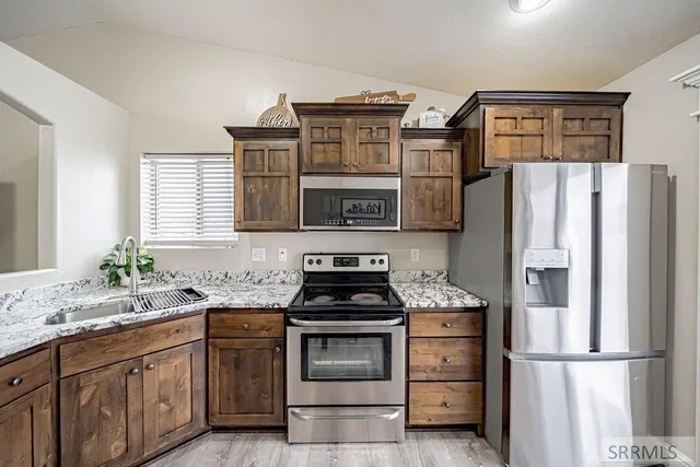 $329,900 | 4099 Deloy Drive, Idaho Falls, ID 83401