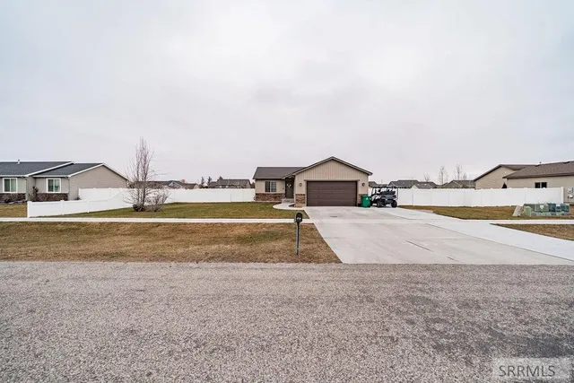 $329,900 | 4099 Deloy Drive, Idaho Falls, ID 83401