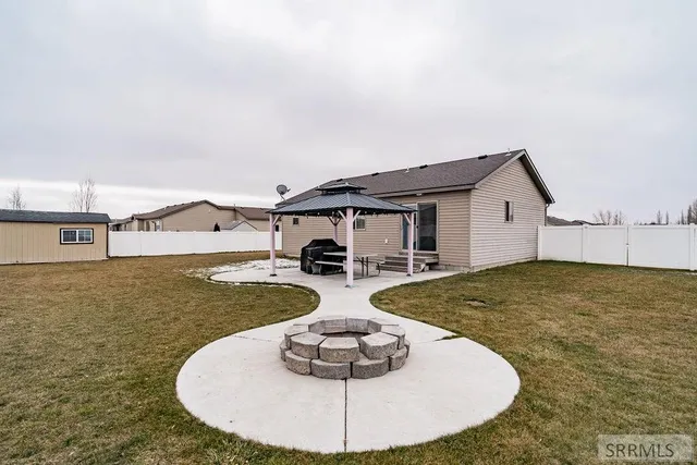 $329,900 | 4099 Deloy Drive, Idaho Falls, ID 83401