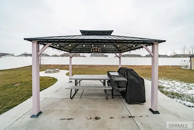 $329,900 | 4099 Deloy Drive, Idaho Falls, ID 83401