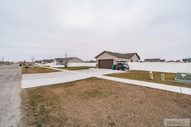 $329,900 | 4099 Deloy Drive, Idaho Falls, ID 83401