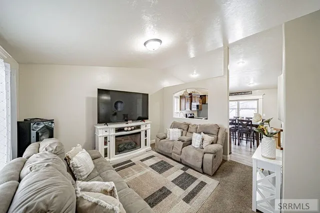 $329,900 | 4099 Deloy Drive, Idaho Falls, ID 83401