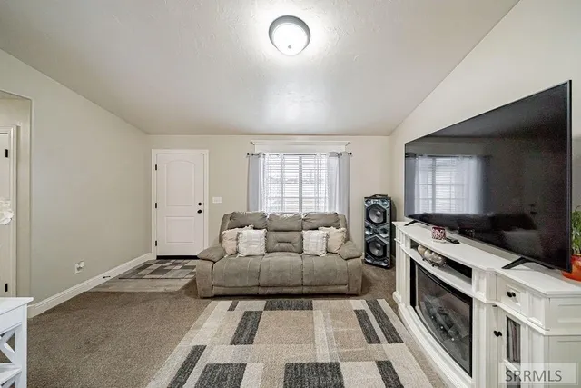 $329,900 | 4099 Deloy Drive, Idaho Falls, ID 83401