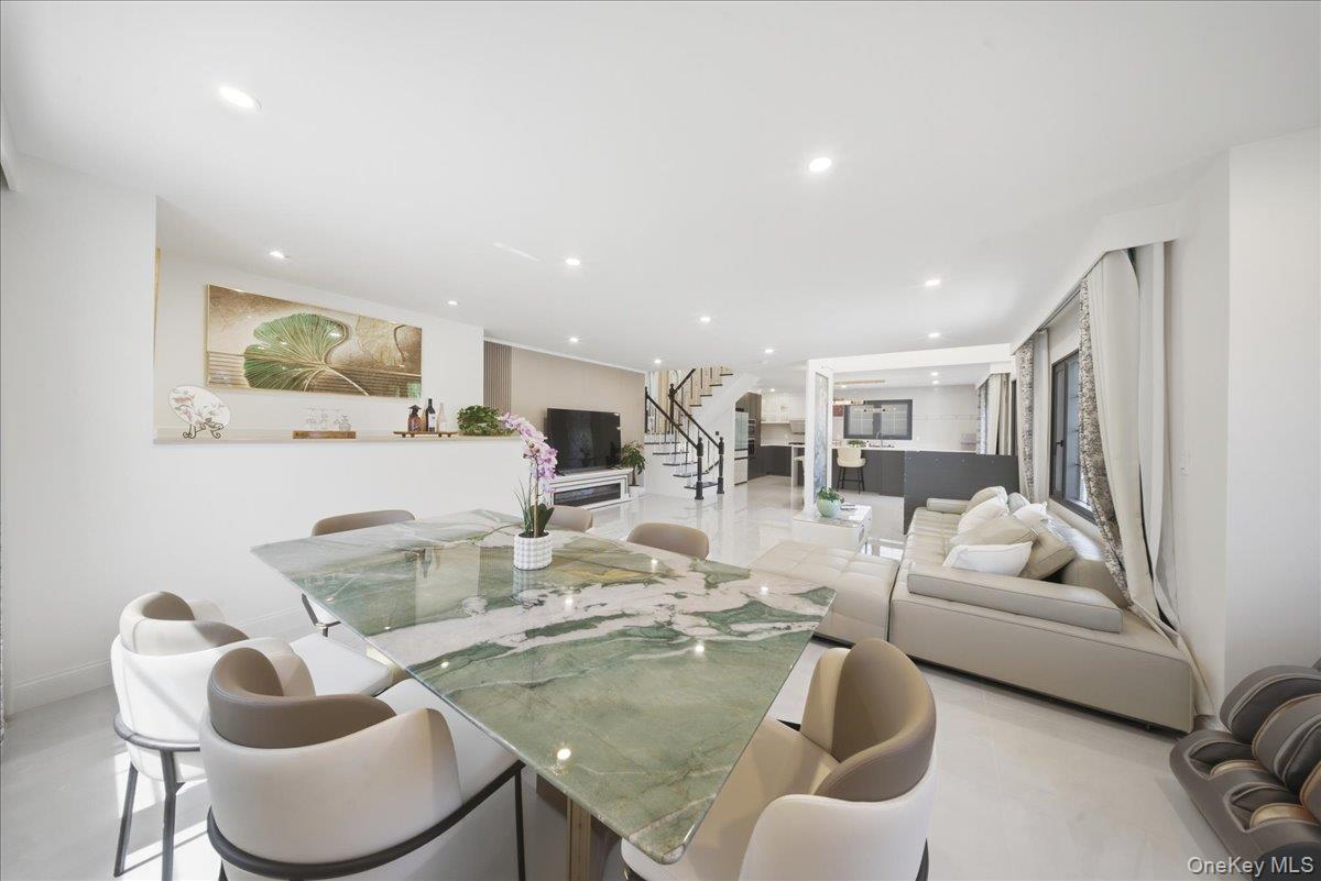 2 Elf Road Syosset, NY 11791 - Photo 6 of 32