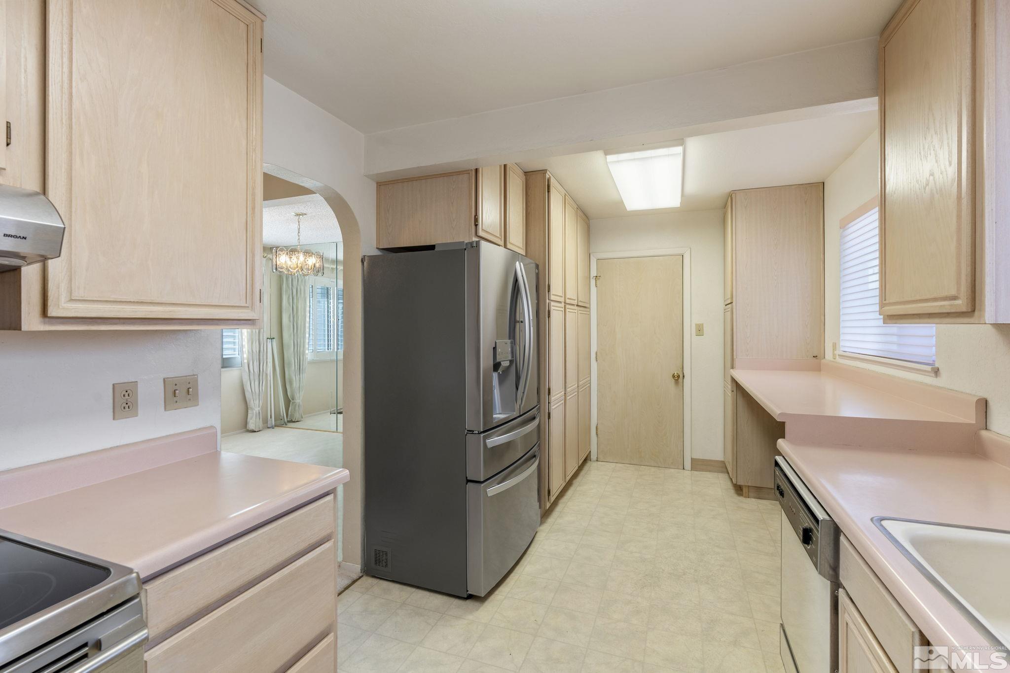 1390 Akard Drive Reno, NV 89503 - Photo 8 of 40 Photo 8