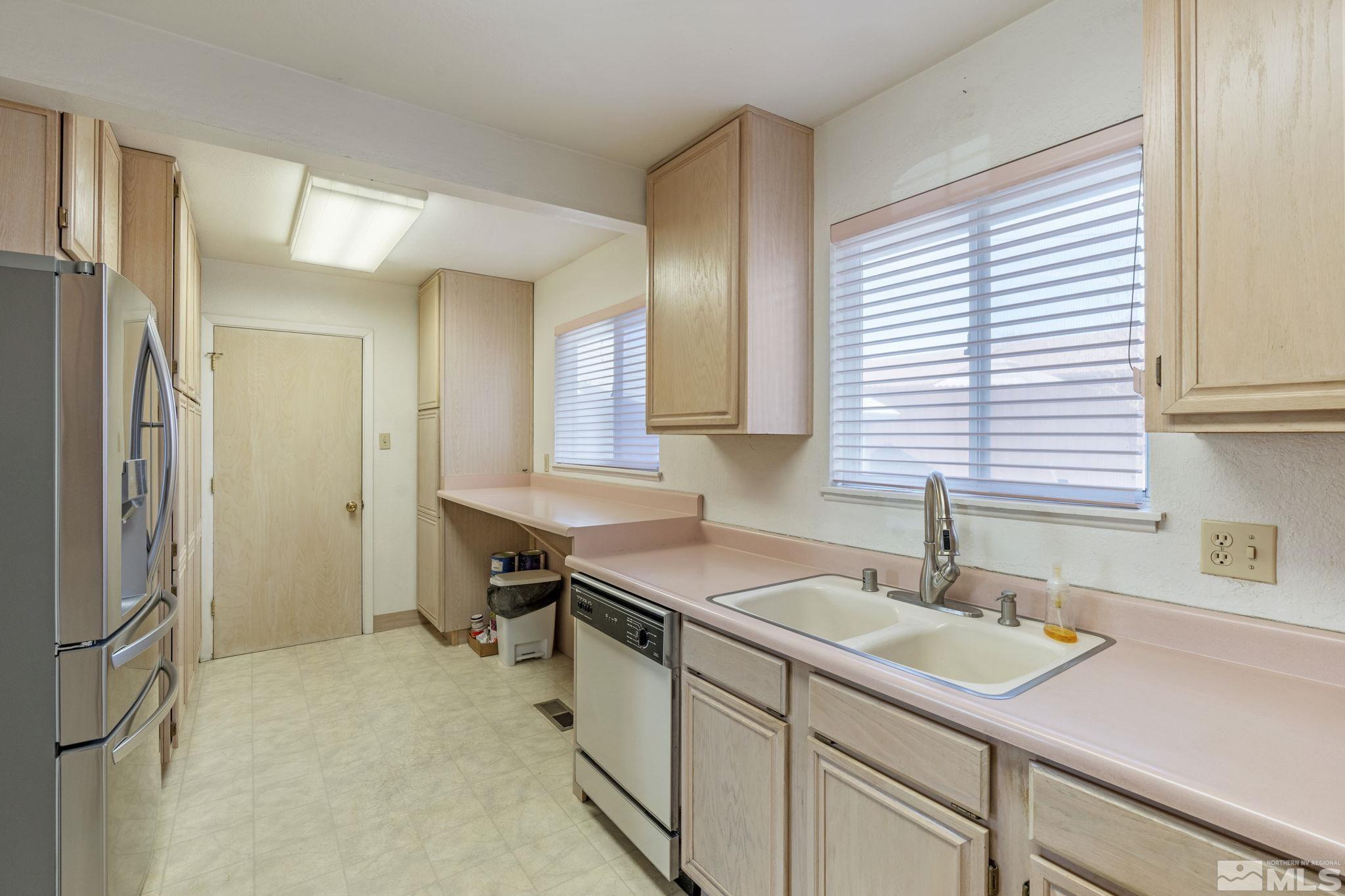 1390 Akard Drive Reno, NV 89503 - Photo 9 of 40 Photo 9
